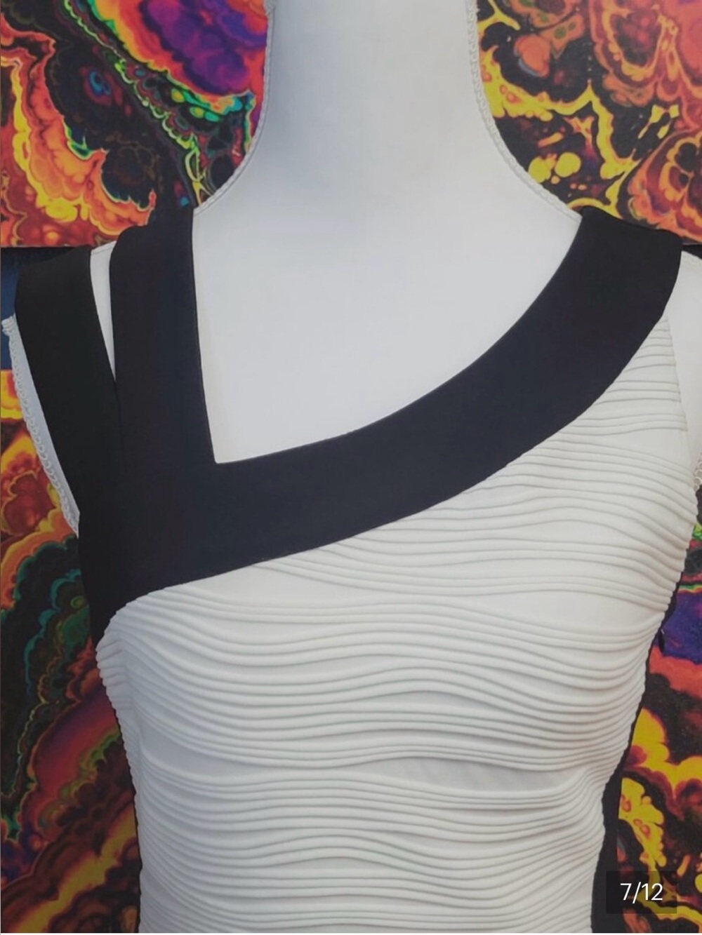 Joseph Ribkoff Form Fitting
Cocktail Dress - Picture 4 of 5